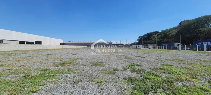 Terreno comercial para venda e locação com 3.657 m² no bairro Feital em Pindamonhangaba/SP