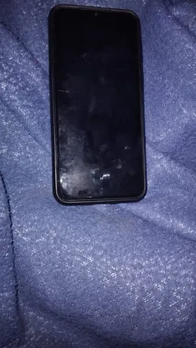 Vendo celular Motorola (moto e13) com capinha e película