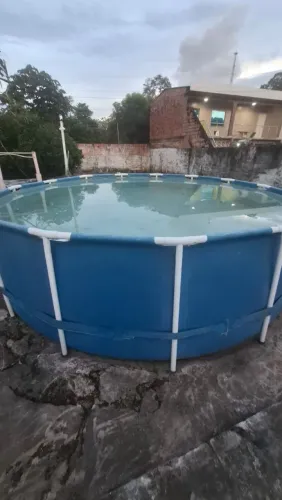 Vendo está piscina de 2300ml valor R$ 1.000,00 somente avista