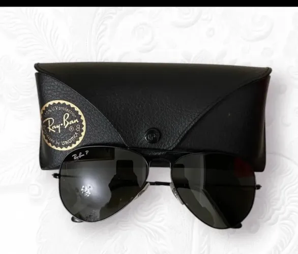 Vendo Óculos Ray Ban aviador preto ORIGINAL com case. Sem marcas de uso