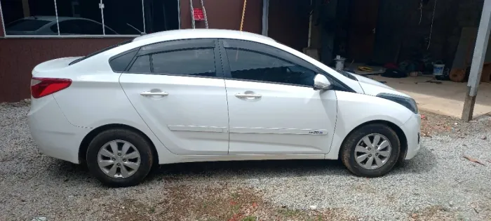 Hyundai HB20S C.style/c.plus1.6 Flex 16V Aut. 4P 2015