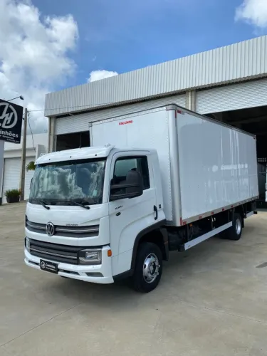 VW Delivery 11.180 - 2025 - Baú