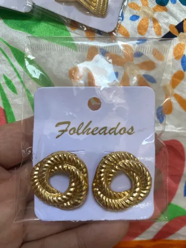 Brinco dourado