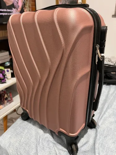 Mala de bordo semi nova