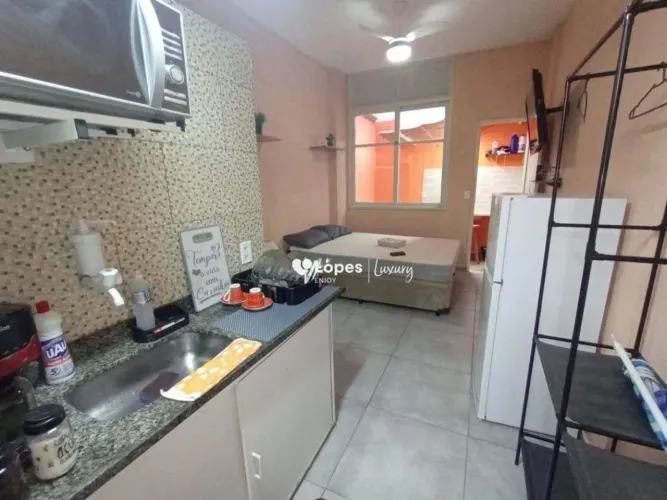 Kitnet à venda, 18 m² por R$ 0 - Catete - Rio de Janeiro/RJ