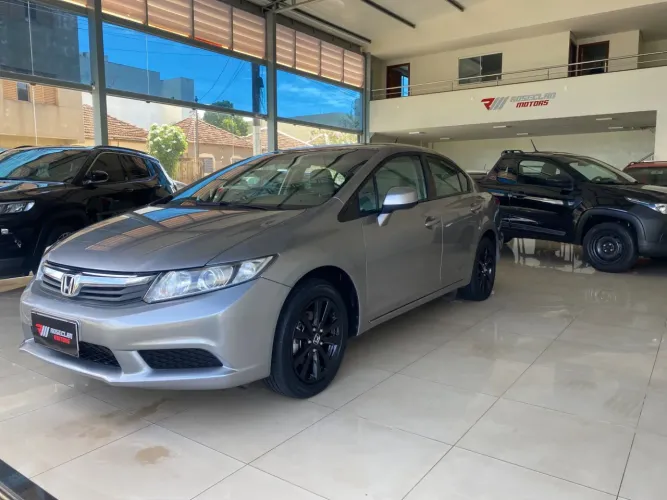 Honda Civic Sedan LXS 1.8/1.8 Flex 16V Aut. 4P 2014