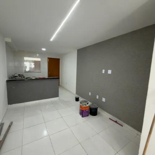 Vindo casa duplex 2 suítes $200 mil