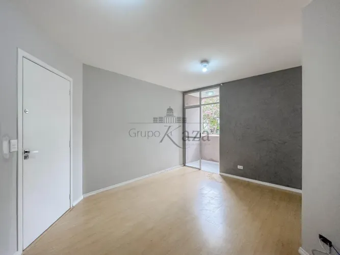 Oportunidade - Apartamento - Monte Castelo - Condomínio Itália - 2 Dormitórios - 63m².