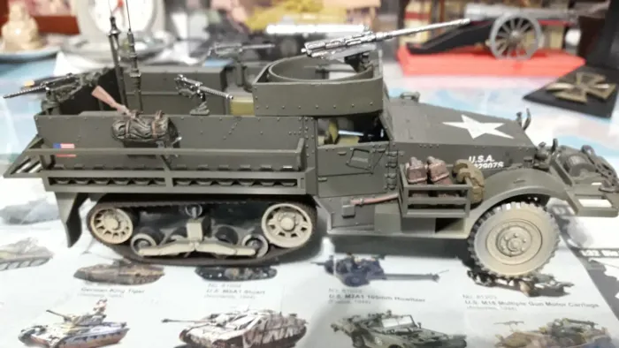 Forces of Valor US M3A1 Half-Track 1:32