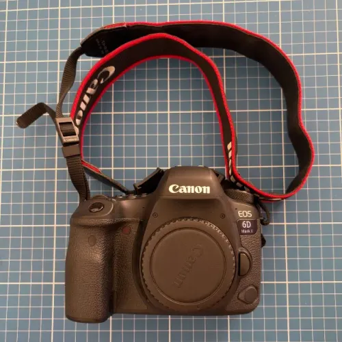 Canon EOS 6D Mark II + Lente 24-105mm
