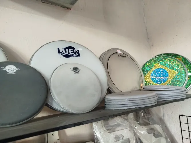 Pele de Luen leitosa de vários tamanhos (Para baterias ?)
