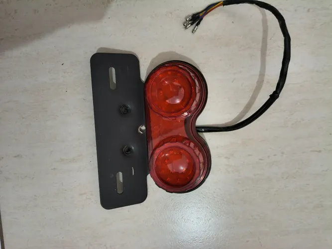 Lanterna traseira em Led com piscas