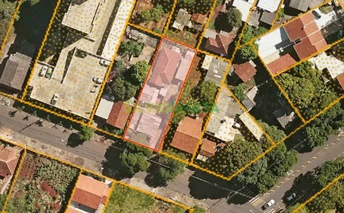 Lote com 595 m² à venda por R$ 1.200.000,00, na Zona 08 de Maringá-PR