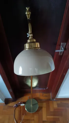 Luminária de chão antiga