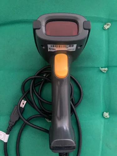 Leitor De Código De Barras Com Suporte Tanca Tl-220 Usb 1d P 127/220v Preto Usb (Usado)