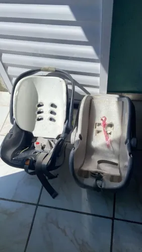 2 Bebê Conforto/Cadeirinha para Carro Usados - Funcionando