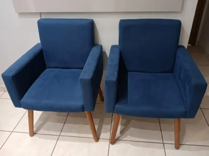 Jogo com 4 Poltronas Decorativas Azuis (Pés Palito) - Higienizadas!