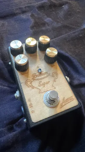 Pedal Aura Amps Brown Sugar