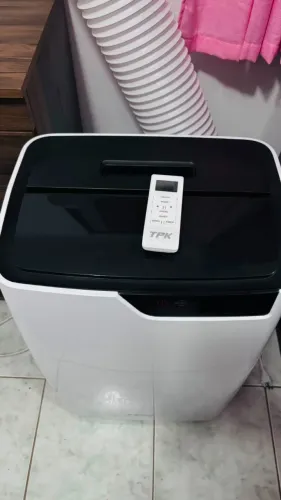 Desapego Rápido: Ar Condicionado Portátil TPK 12.000 BTUs (Quente/Frio) - Seminovo!