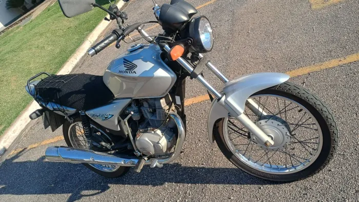 Titan 150 KS super conservada