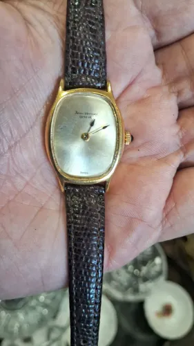 relógio de pulso feminino Jean Vernier Geneve