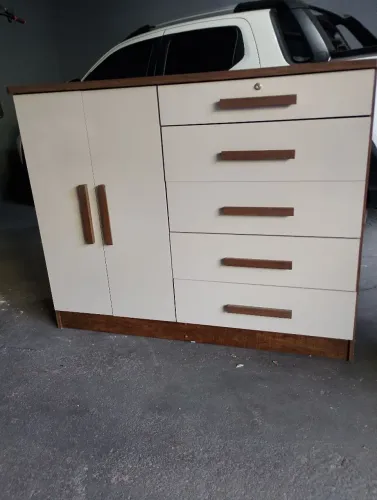 Cômoda grande 5 gavetas