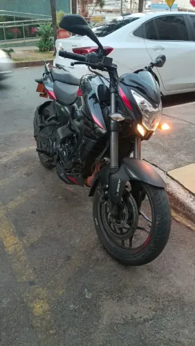 Dominar 200