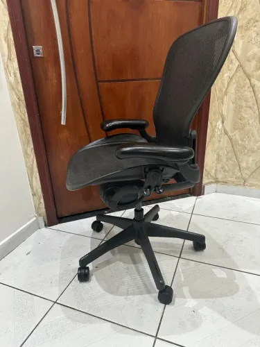 cadeira herman miller aeron b completa 