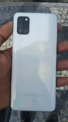 Celular com defeito 