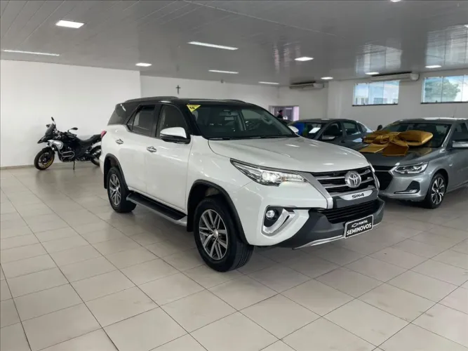 Toyota Hilux SW4 4X4 2.8 Diesel 2018