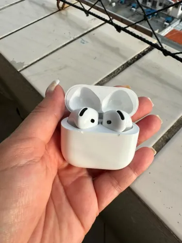 AIRPODS 4