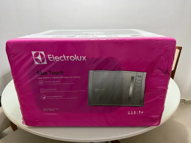 Micro-ondas Electrolux 31L cor Inox Espelhado com Função Grill e Painel Blue Touch