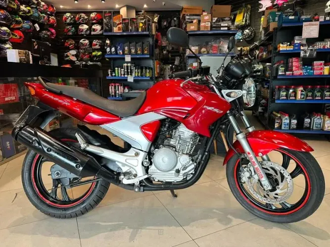 YAMAHA FAZER YS250 2010
