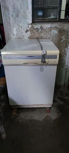 Vende-se uma máquina de lavar louça