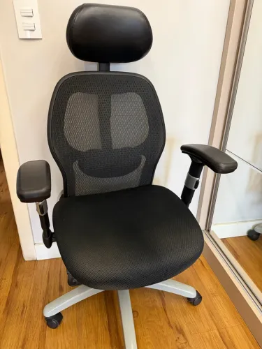 Cadeira de escritório ergonômica