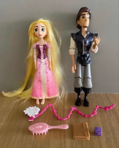 boneca enrolados rapunzel & eugene-importada. em excelente estado, completo.