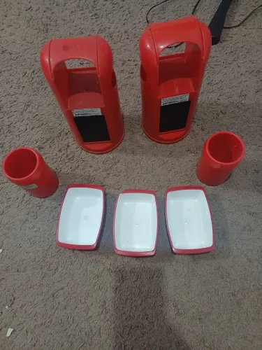 Porta guardanapo e 2 porta cerveja e 3 prato