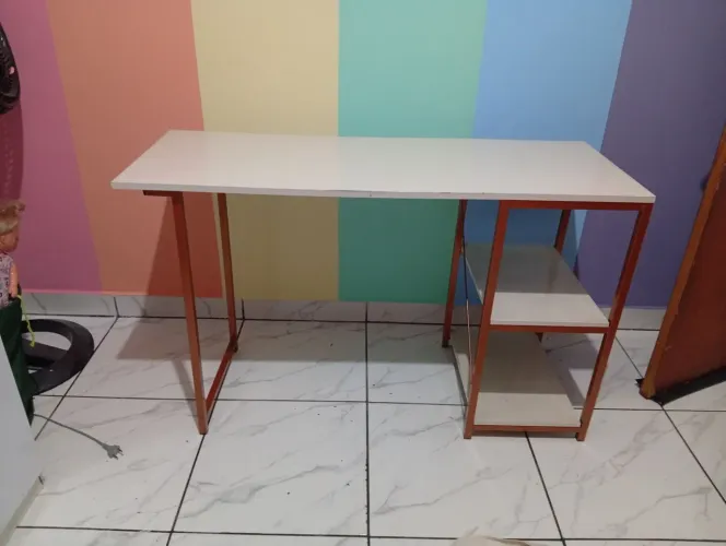 Vende se mesa em ótimo estado