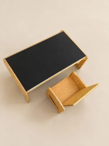 Mesa e cadeira infantil