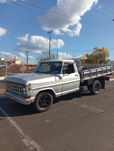 Ford F-1000 S. S. Diesel / S.s. Diesel Turbo 1988