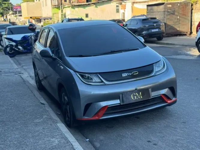 BYD Dolphin EV (Elétrico) 2025