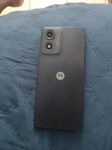 Celular semi novo moto 04s