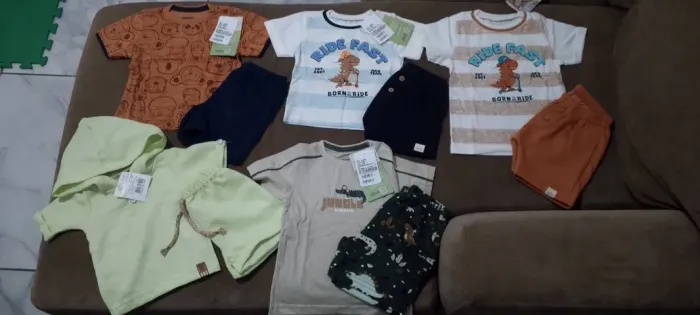 Lote de roupas bebe menino 15 conjuntos + 3 blusas de frio do P ao GG. Várias marcas.