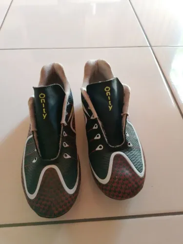 Chuteira a venda