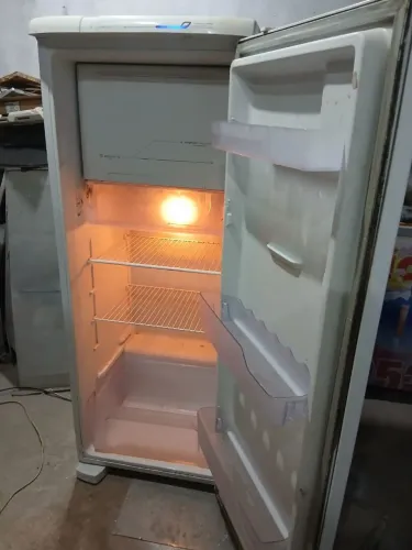 GELADEIRA COM A ENTREGAR E GARANTIA