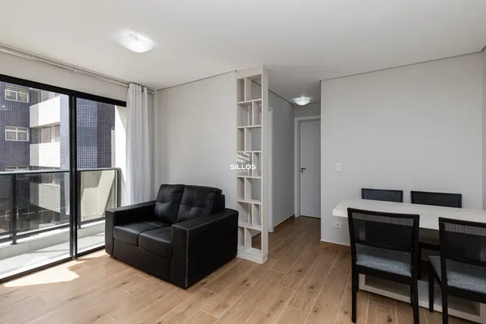 Apartamento para alugar com 2 quartos no Campina do Siqueira em Curitiba
