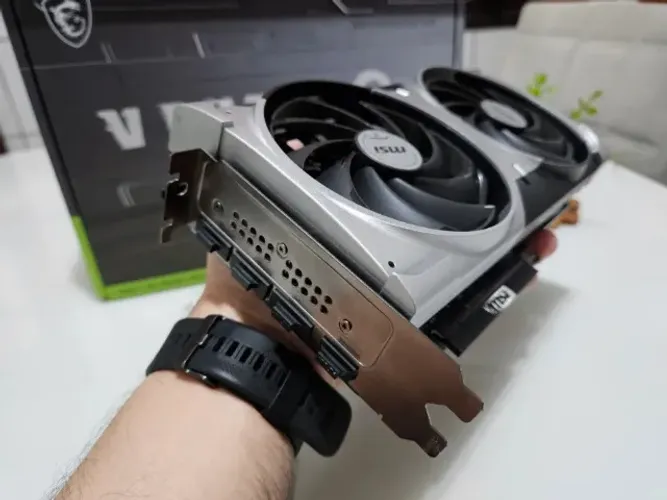 RTX 5070 MSI 2X VENTUS 12GB