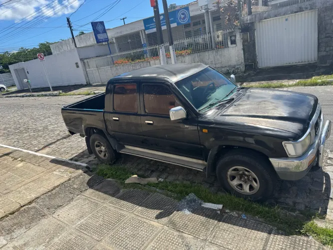 Toyota Hilux CD SR 4X4 3.0 8V 90cv Diesel 2003
