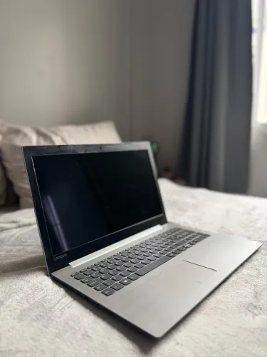 Notebook Lenovo usado
