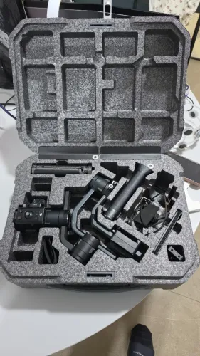 Estabilizador camera e celular Ronin S DJI